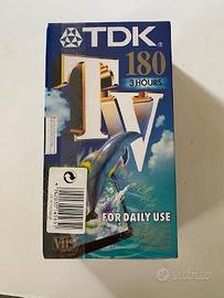 2 VHS TDK 180  NUOVE