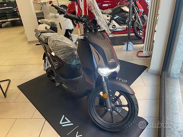 SUPER SOCO CPX Red 4kw + 140km di autonomia e 90