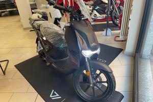 SUPER SOCO CPX Red 4kw + 140km di autonomia e 90