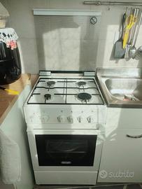 Cucina a gas con forno elettrico 