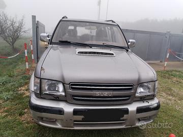 Isuzu trooper