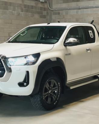 Toyota Hilux extra cab longe 2.4 