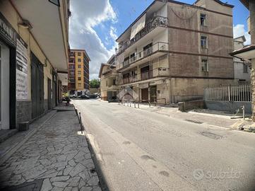 NEGOZIO A MARANO DI NAPOLI