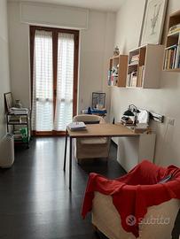 Stanza in studio professionale - milano