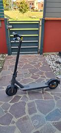 Monopattino elettrico xi.com