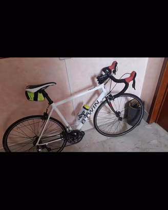 bici da corsa BTWIN Triban 300