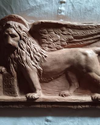 Bassorilievo terracotta Leone di San Marco