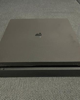 PS4 Slim 500GB + 5 GIOCHI - PRONTA ALL’USO