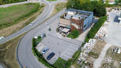 MAGAZZINO A PESCHIERA DEL GARDA