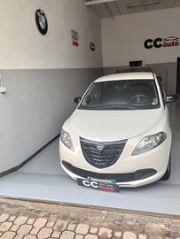 Lancia Ypsilon 1.2 69 CV 5 porte S&S Silver