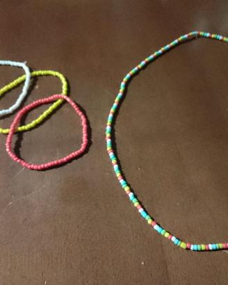 bracciali e collana 