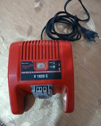 caricatore milwaukee v1828 c