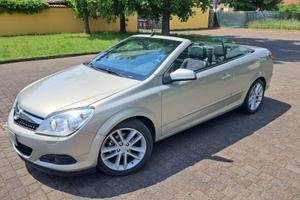 Opel Astra Twintop 1.6 Cosmo NEOPATENTATI