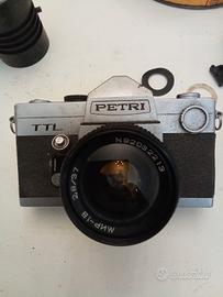 macchina fotografica Petri anni 70 vintage.