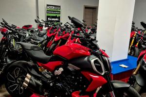 Ducati Diavel V4 2026 KM 800 NUOVA