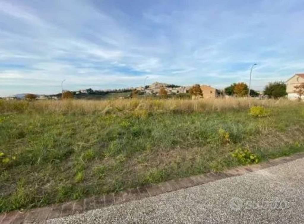 Immobile in asta di 1015 m² a Monte Urano - Vista 4