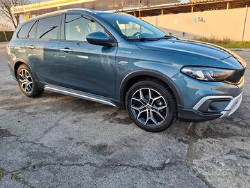 Fiat tipo cross sw hybrid 