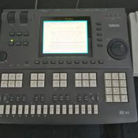 Sequencer Yamaha QY700