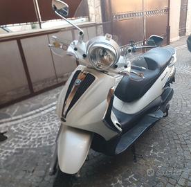 Beverly 300 i.e