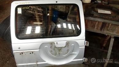 portellone posteriore Mitsubishi Pajero 3.0 5 P '9