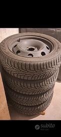 4 ruote lamellari NOKIAN 195/55 R16 su cerchi acc.