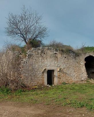 Un pezzo di puglia masseria con torre storica