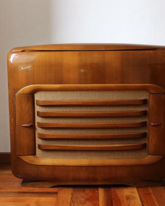 Radiogrammofono vintage MAGNADYNE S 175 anno 1952