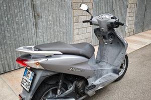 HONDA DYLAN 125