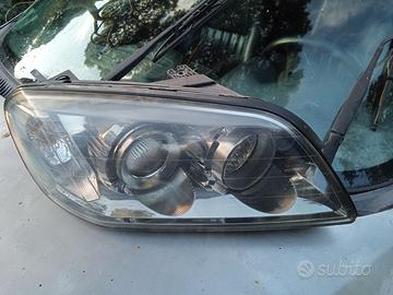 Faro fari anteriori destro e sinistro captiva 2007
