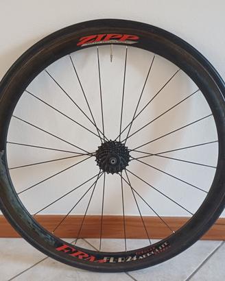 Ruota posteriore superleggera 38 mm in carbonio
