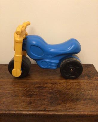Motore giocattolo