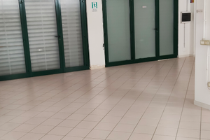 Locale commerciale ufficio ,negozio