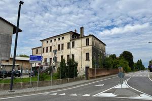 CASA SEMINDIPENDENTE A FIUME VENETO