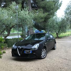 Alfa Romeo Giulietta benzina 120