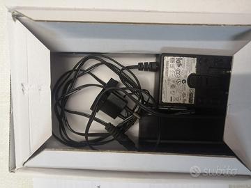 hard disk portatile + 5 USB sticks