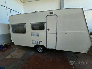 freemont con gancio e roulotte