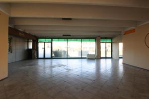 NEGOZIO A BERNAREGGIO