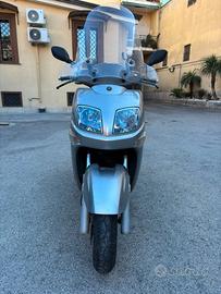 SCOOTER YAMAHA XC300