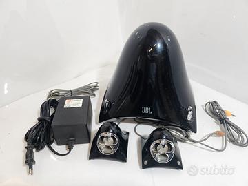 casse audio JBL Creature nera con alimentatore sub