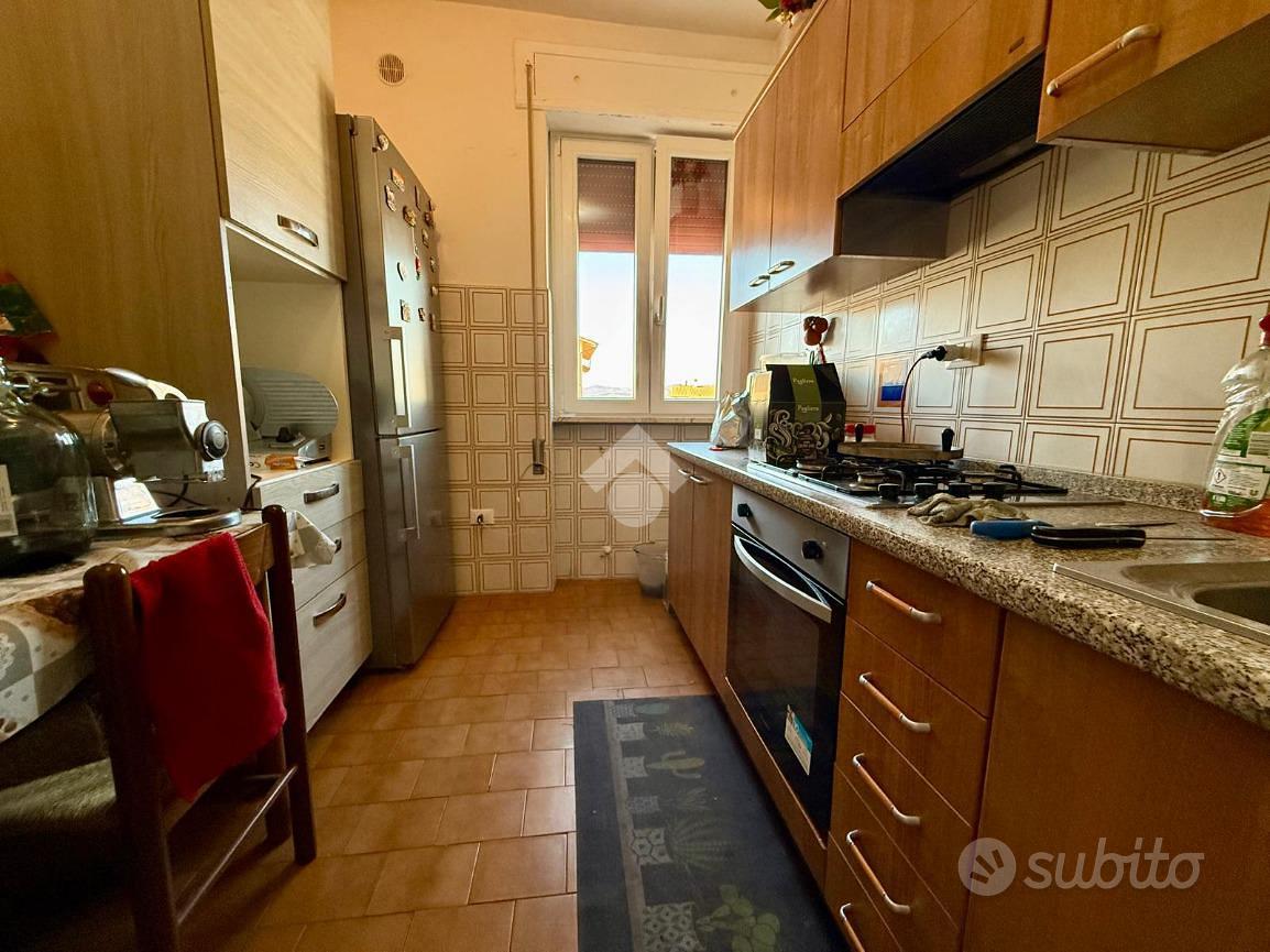 5 LOCALI A GUBBIO - Vista 5