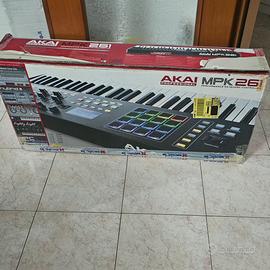 tastiera midi Akai mpk261