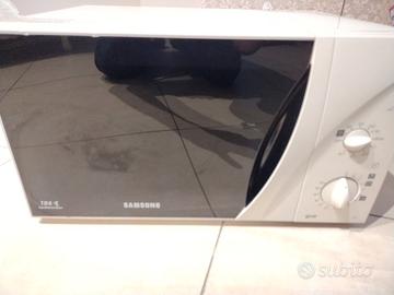 Forno a microonde Samsung MALFUNZIONANTE