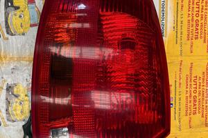FARO POSTERIORE SINISTRO AUDI A4 SW ANNO:2007