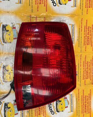 FARO POSTERIORE SINISTRO AUDI A4 SW ANNO:2007