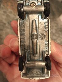 modellino mebetoys Land Rover croce rossa 