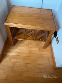 Titolo: Tavolino rustico in legno massello