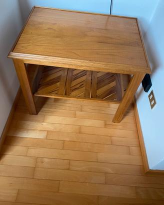 Titolo: Tavolino rustico in legno massello