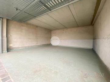 AUTORIMESSA A CARAVAGGIO