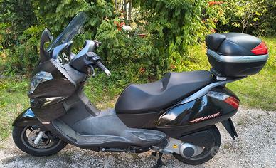 scooter Aprilia 300