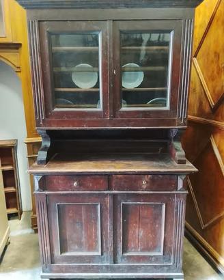 Credenza antica in larice